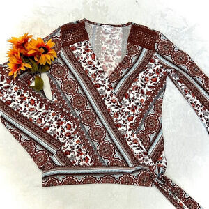 VENUS Floral Bohemian Bell Sleeve Wrap Blouse - Small